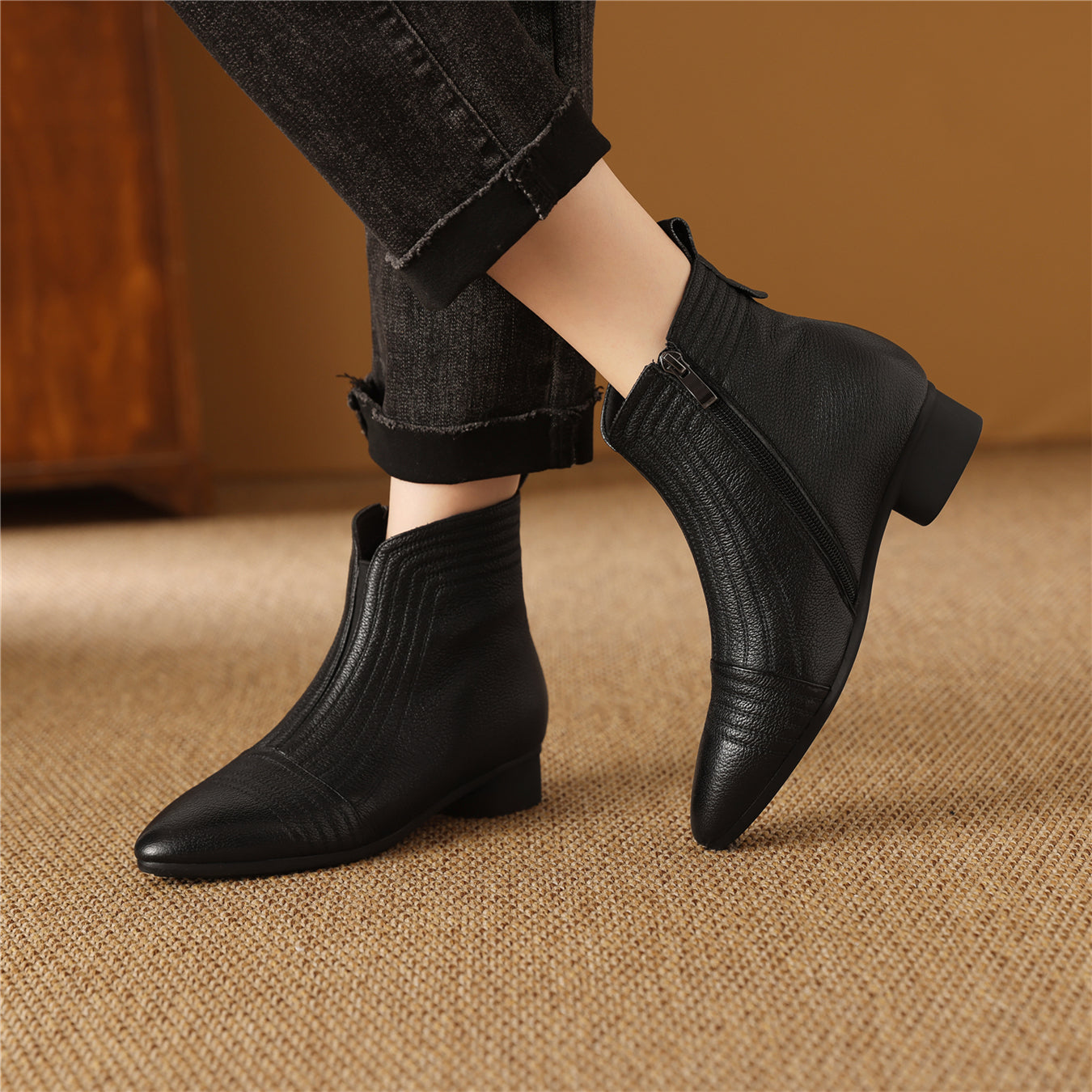 TinaCus Women's Genuine Leather Pointed Toe Block Heel Handmade Side Zipper Ankle Boots