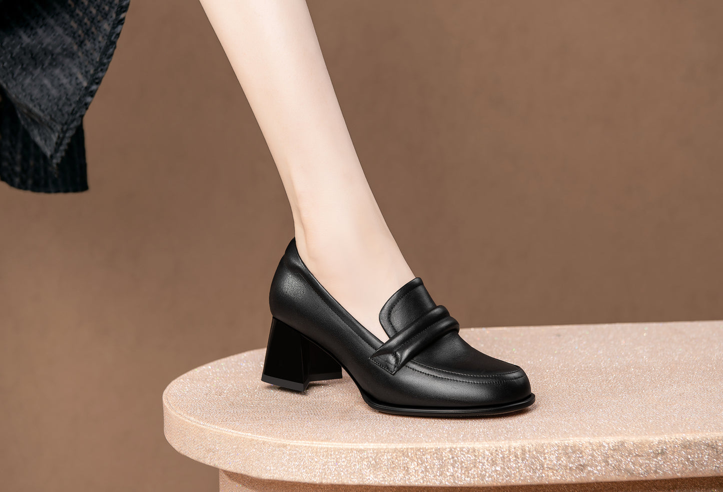TinaCus Handmade Women's Genuine Leather Round Toe Slip On Chunky Heel Pumps